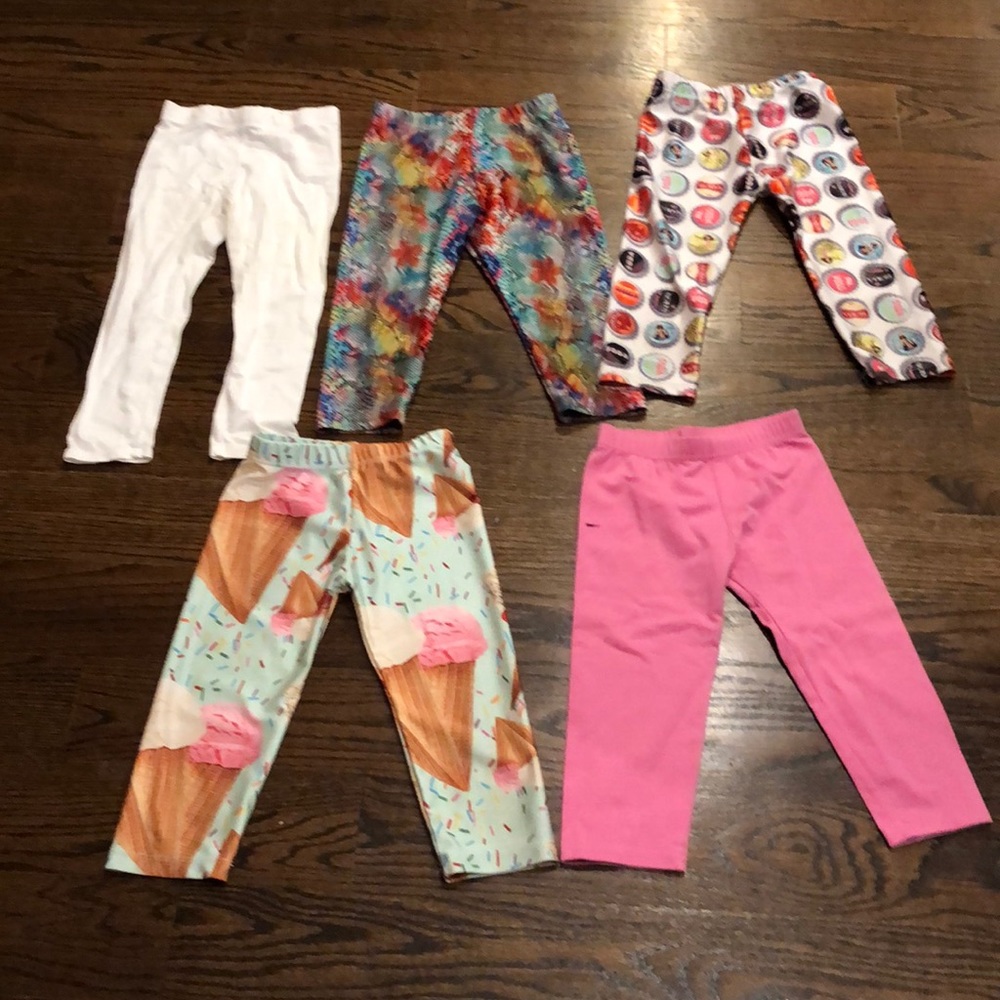 Assorted girls capris size 6x.